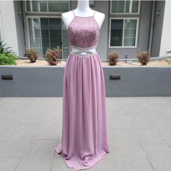 Lilac ✦ Silver Sequin Lace Gown ✦ w/ Cutout Waist Sweetheart Neckline Sz 3 NWT - Picture 4 of 17